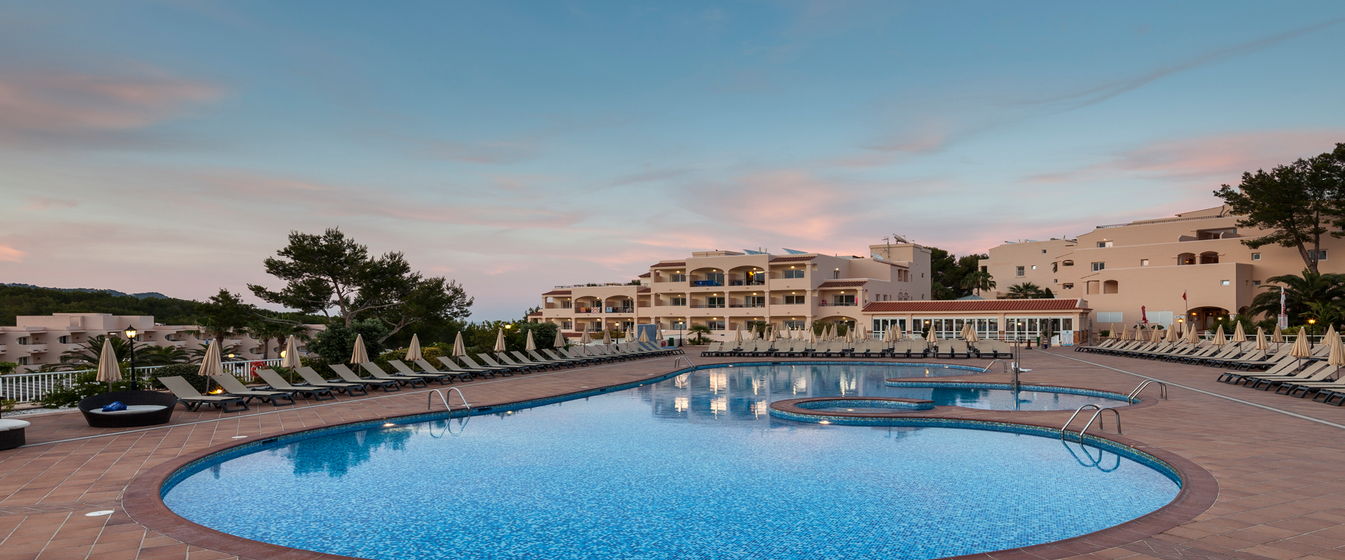Invisa Hotel Club Cala Blanca**** Es Figueral Beach Invisa Hotel Club Cala Blanca**** Es Figueral Beach