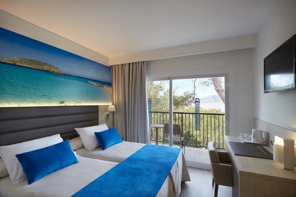Superior Double Invisa Hotel Club Cala Blanca**** Es Figueral Beach Superior Double Invisa Hotel Club Cala Blanca**** Es Figueral Beach