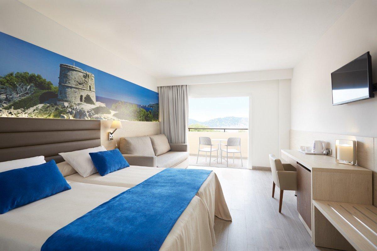 Superior Premium Invisa Hotel Club Cala Blanca**** Es Figueral Beach Superior Premium Invisa Hotel Club Cala Blanca**** Es Figueral Beach
